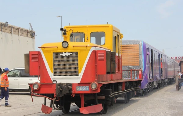 Bakı metrosuna 20 yeni vaqon gətirilib - FOTO