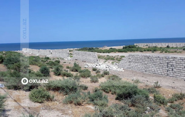 Sumqayıtda dəniz sahilinin hasarlanan hissəsi söküldü - YENİLƏNİB - RƏSMİ - FOTO