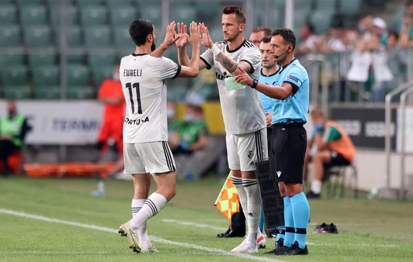 Penaltini qaçıran Emreliyə komanda yoldaşları belə dəstək oldu - VİDEO