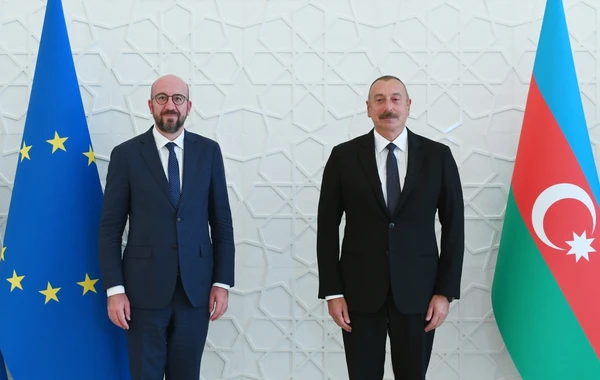 İlham Əliyev və Şarl Mişel birgə işçi nahar ediblər - FOTO