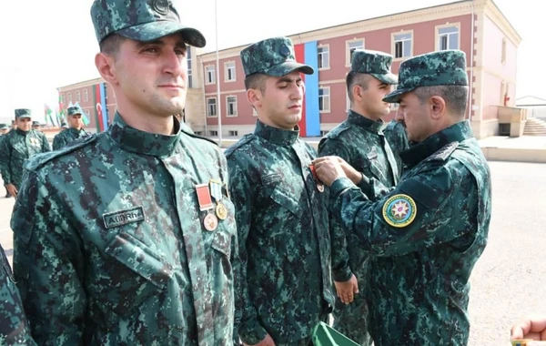 Vətən müharibəsinin iştirak­çısı olmuş bir qrup sərhədçi ehtiyata buraxıldı - FOTO