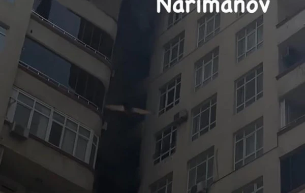 Кадры с места пожара в Баку - ВИДЕО