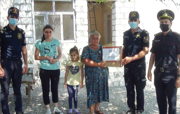 Polislər bayramda şəhid ailələrini ziyarət ediblər - FOTO