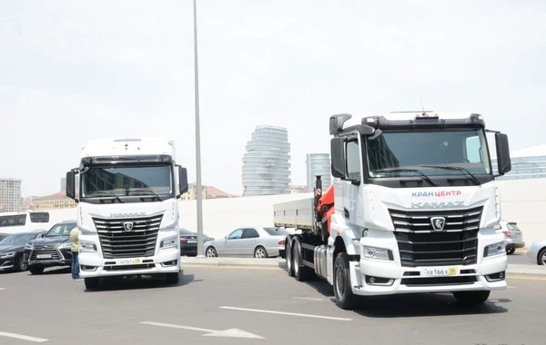 Rusiyanın "KamAZ" şirkəti ilə Gəncə Avtomobil Zavodu arasında memorandum imzalanıb - FOTO