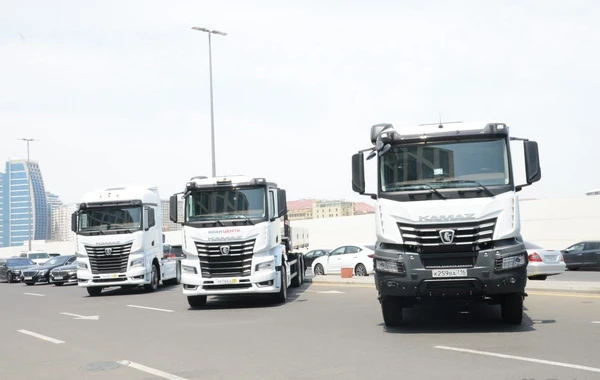 Rusiyanın "KamAZ" şirkəti ilə Gəncə Avtomobil Zavodu arasında memorandum imzalanıb - FOTO
