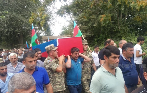 Snayperlə vurulan şəhid Fərman Yaqublu dəfn edildi - YENİLƏNİB - FOTO