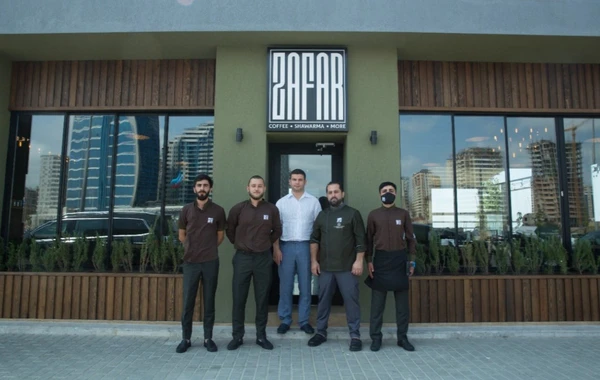 KOBİA rəhbəri kafedə - FOTO