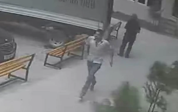 "Patı" istifadə edən oğru binanın komendantını bıçaqladı - FOTO/ VİDEO