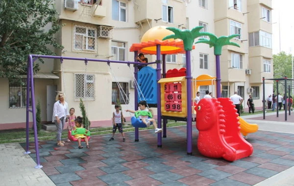 В Баку благоустроен еще один двор - ФОТО