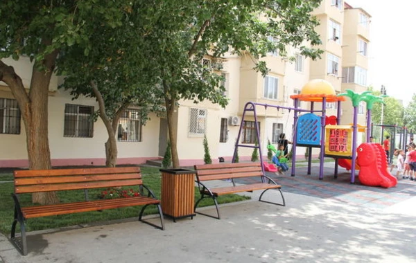 В Баку благоустроен еще один двор - ФОТО
