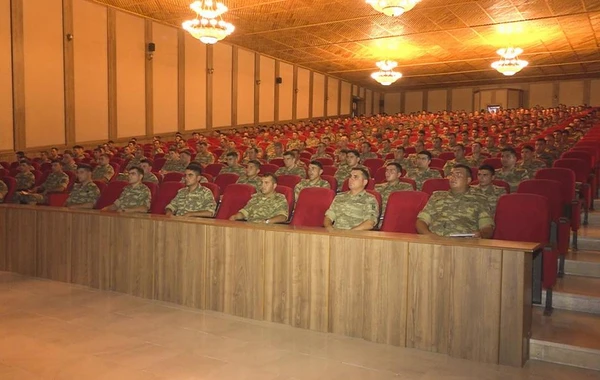 Naxçıvanın taqım, bölük, batareya komandirləri və müavinləri ilə toplantılar keçirildi - VİDEO