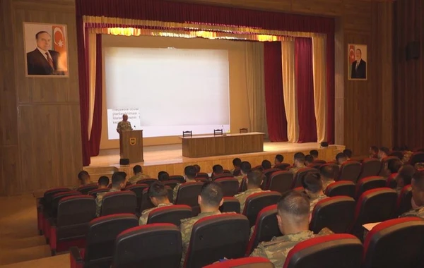 Naxçıvanın taqım, bölük, batareya komandirləri və müavinləri ilə toplantılar keçirildi - VİDEO