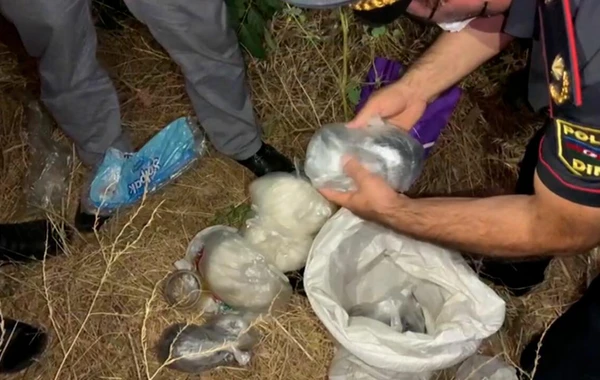 Nərimanovda "patı" satan qadın saxlanıldı - FOTO