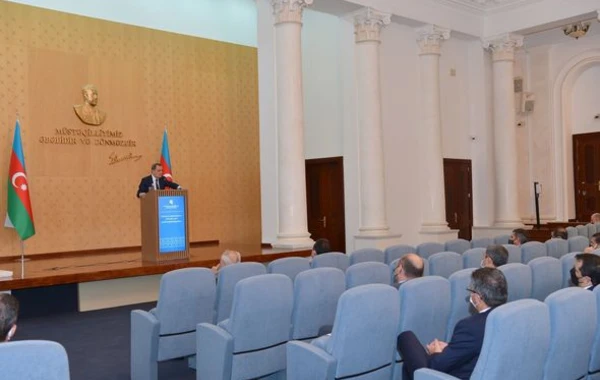 Ceyhun Bayramov Azərbaycanın diplomatik nümayəndəliklərinin rəhbərləri ilə görüşdü – FOTO