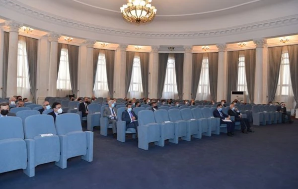 Ceyhun Bayramov Azərbaycanın diplomatik nümayəndəliklərinin rəhbərləri ilə görüşdü – FOTO