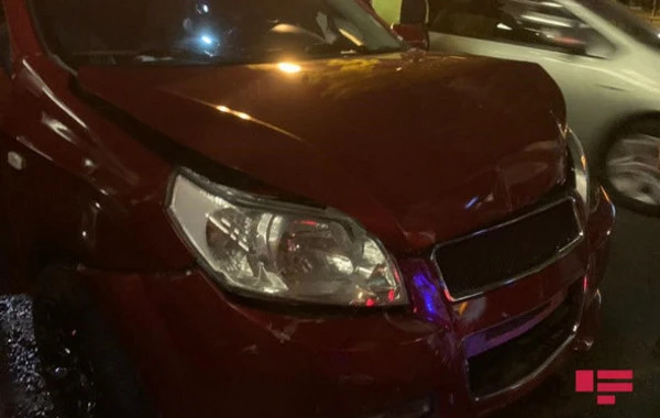 Bakıda qadın sürücü sərxoş halda qəza törətdi - FOTO