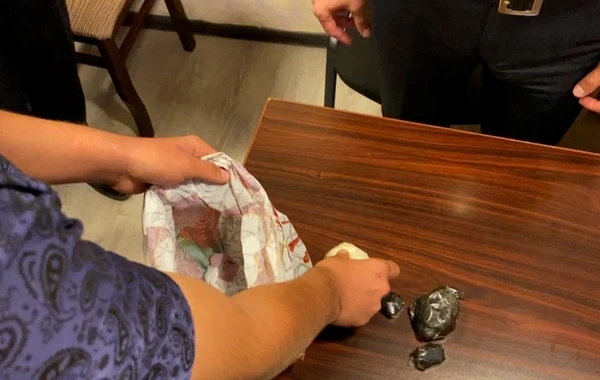 Bakıda "patı" satan ana və oğlu saxlanılıb