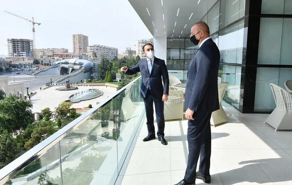 Prezident İlham Əliyev 6 saylı Bakı “ASAN xidmət” mərkəzinin açılışında iştirak edib