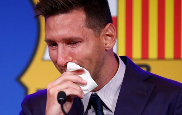 Messi “Barselona” ilə vidalaşarkən ağladı - VİDEO