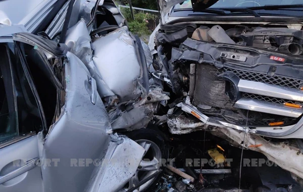 Qaxda mikroavtobus qəzaya uğradı, 5 nəfər xəsarət aldı - FOTO