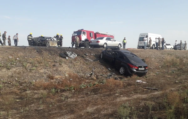 Kürdəmirdə 3 “Hyundai” toqquşub - 6 nəfər xəsarət alıb - FOTO