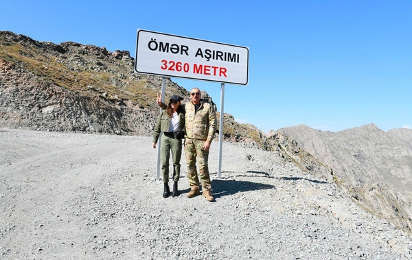 Ильхам Алиев и Мехрибан Алиева побывали в Кяльбаджарском и Лачинском районах - ВИДЕО