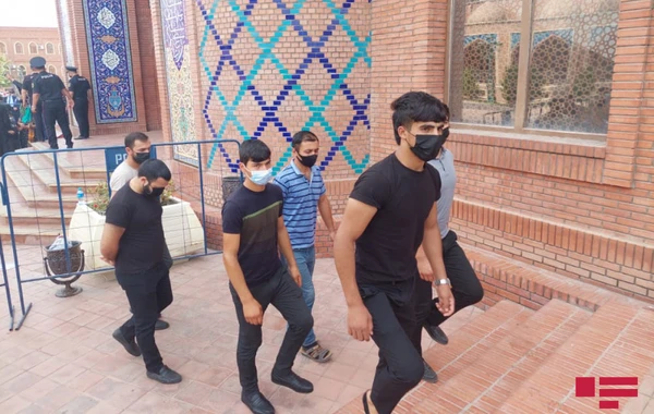 Gəncənin İcra başçısı Aşura günü "İmamzadə"yə gedib - FOTO