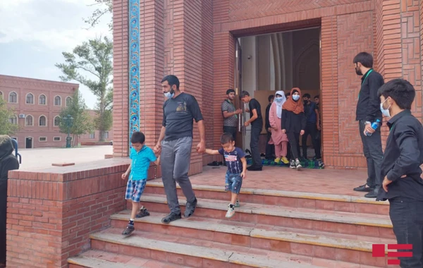 Gəncənin İcra başçısı Aşura günü "İmamzadə"yə gedib - FOTO