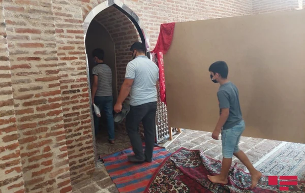 Gəncənin İcra başçısı Aşura günü "İmamzadə"yə gedib - FOTO