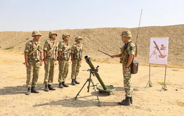 Ordumuzun minaatan bölmələrində döyüş hazırlığı məşğələləri keçirilir - VİDEO/ FOTO