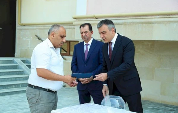 Vətən müharibəsi şəhidlərinin ailələrinə və müharibə əlillərinə evlər təqdim edildi - FOTO