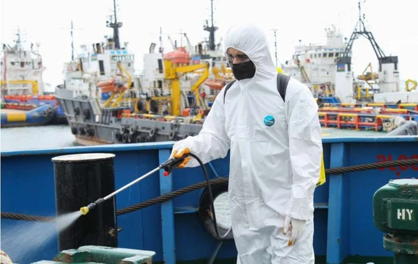 Azərbaycanda gəmilərdə dezinfeksiya işləri aparılır - FOTO