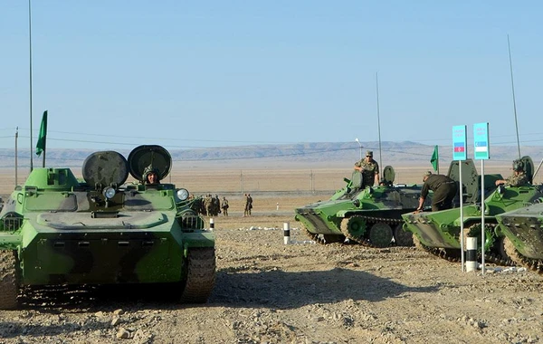 Азербайджанские военнослужащие ведут подготовку к конкурсу "Мастера артиллерийского огня" - ФОТО