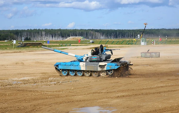 Hərbçilərimiz “Tank biatlonu” müsabiqəsində ilk yarışa başlayıblar - FOTO