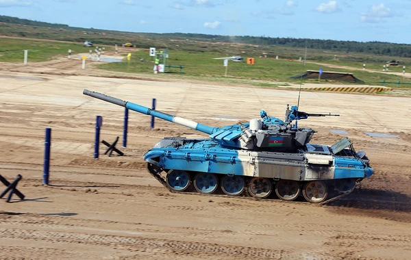 Hərbçilərimiz “Tank biatlonu” müsabiqəsində ilk yarışa başlayıblar - FOTO