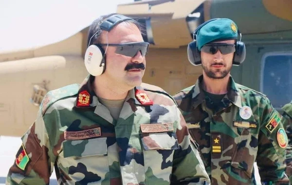 Əfqanıstanın Baş Qərargah rəisi "Taliban"dan qaçmaq istəyərkən - FOTO