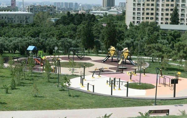 İlham Əliyev və Mehriban Əliyeva “Gənclik” parkının açılışında iştirak ediblər - YENİLƏNİB - FOTO