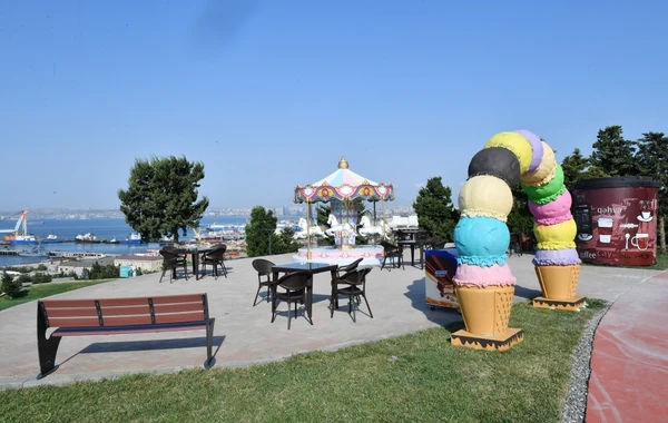 İlham Əliyev və Mehriban Əliyeva “Gənclik” parkının açılışında iştirak ediblər - YENİLƏNİB - FOTO
