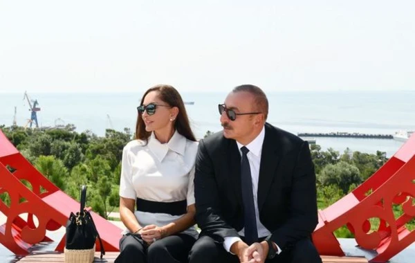 İlham Əliyev və Mehriban Əliyeva “Gənclik” parkının açılışında iştirak ediblər - YENİLƏNİB - FOTO