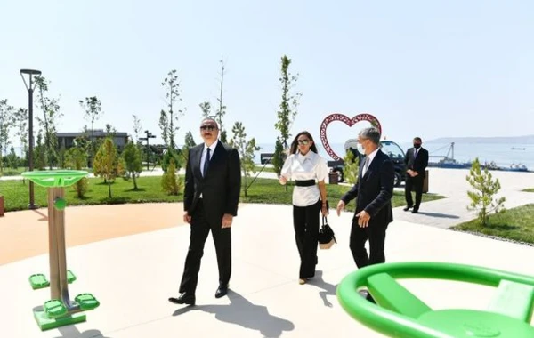 İlham Əliyev və Mehriban Əliyeva “Gənclik” parkının açılışında iştirak ediblər - YENİLƏNİB - FOTO