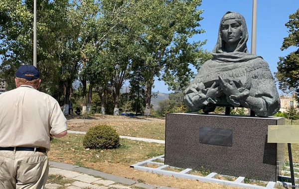 Xarici jurnalistlər azad edilmiş ərazilərdə səfərdədirlər - FOTO