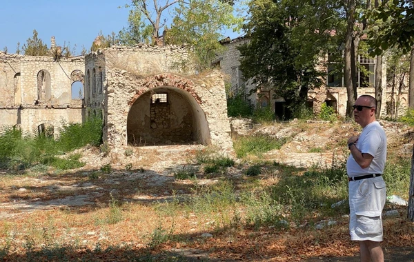 Xarici jurnalistlər azad edilmiş ərazilərdə səfərdədirlər - FOTO