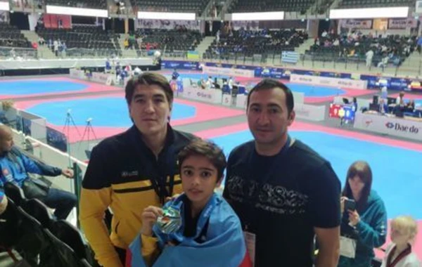 Юные азербайджанские тхэквондисты завоевали медали на чемпионате Европы - ФОТО