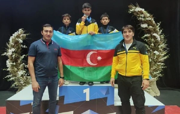 Юные азербайджанские тхэквондисты завоевали медали на чемпионате Европы - ФОТО