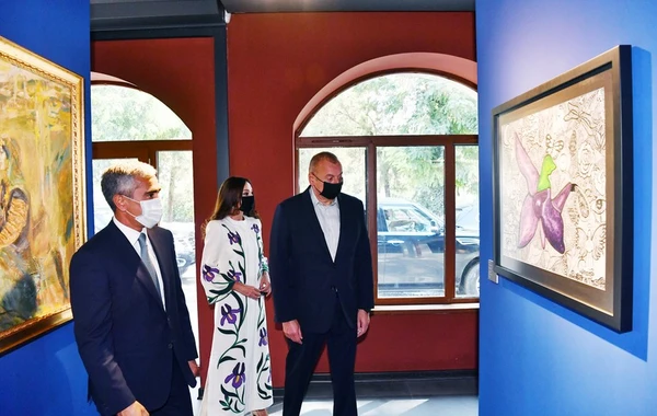İlham Əliyev və Mehriban Əliyeva Şuşada təşkil edilən sərgilərlə tanış olublar - FOTO