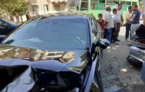 Gəncədə zəncirvarı qəza - Xəsarət alan var - FOTO
