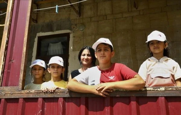 Uşaq ikən qoparıldığı Şuşaya övladları ilə dönən ana - FOTO/VİDEO