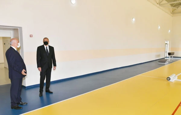 Sumqayıtda 20 nömrəli tam orta məktəb istifadəyə verilib - YENİLƏNİB - FOTO