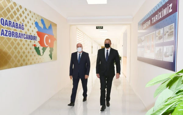 Президент Ильхам Алиев принял участие в сдаче в эксплуатацию средней школы в Сумгайыте - ФОТО