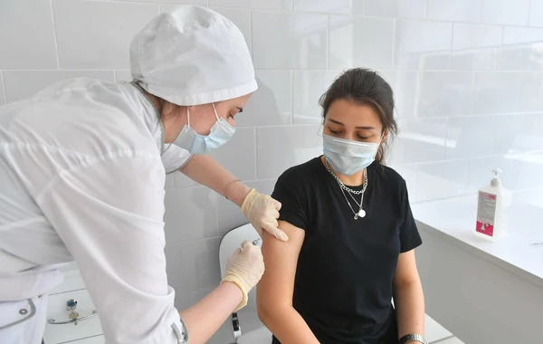 Azərbaycanda yeniyetmələrə bu şərtlərlə vaksin vurulacaq - RƏSMİ